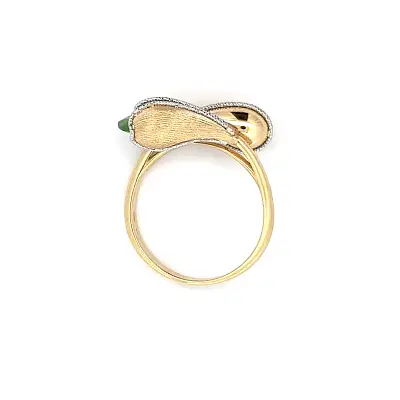 Золотое кольцо с зелёным камнем