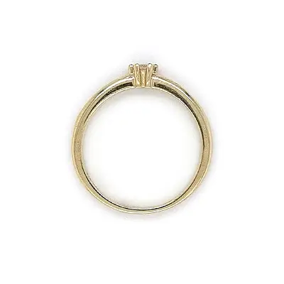 Золотое обручальное кольцо с цирконом