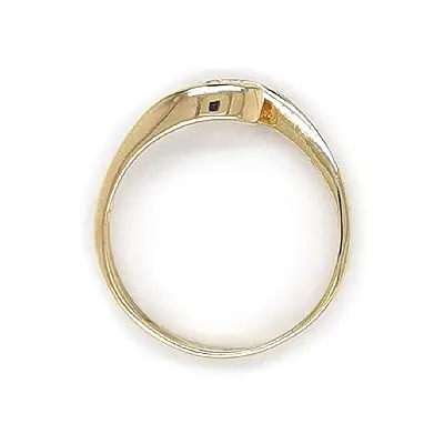 Золотое обручальное кольцо с цирконом