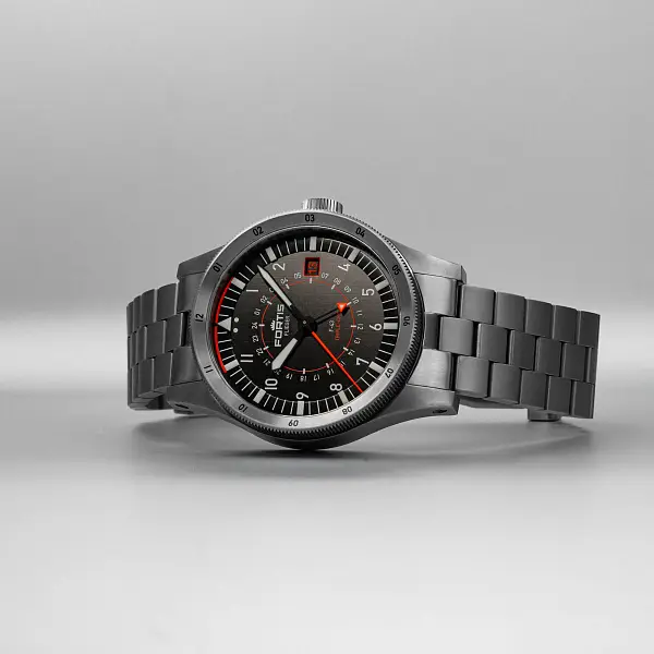 Fortis Flieger F-43 Triple-GMT F4260000