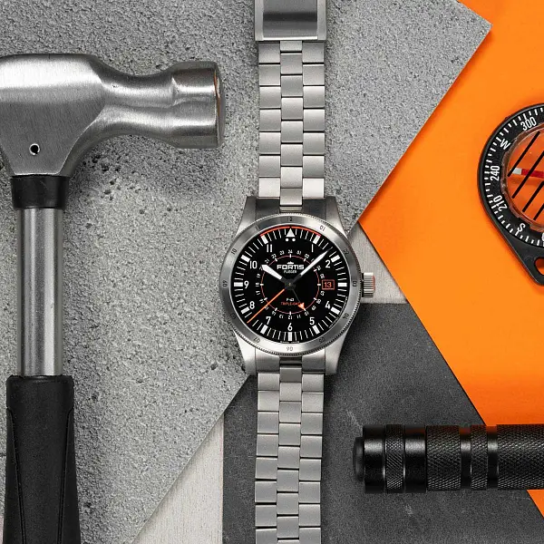 Fortis Flieger F-43 Triple-GMT F4260000