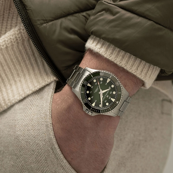 Hamilton Khaki Navy Scuba Car H82525160
