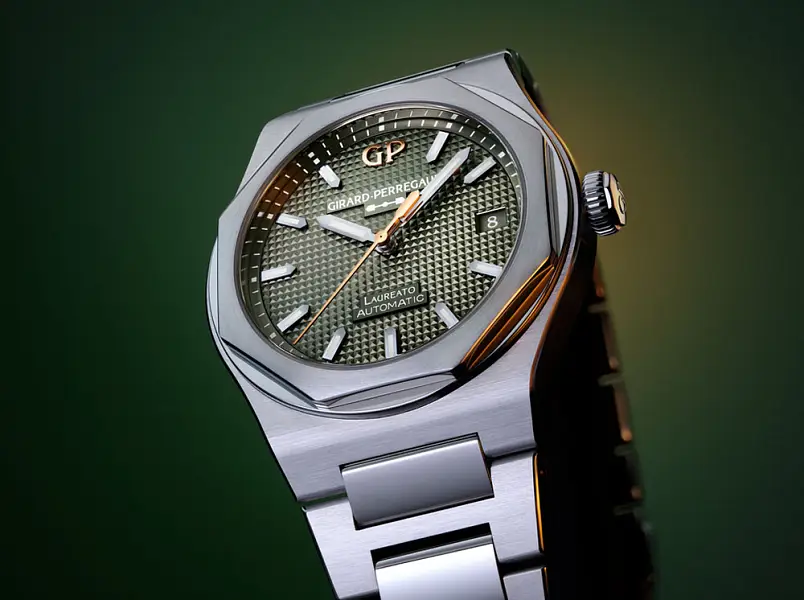 Girard-Perregaux Laureato 38mm Sage Green 81005-11-3407-1CM