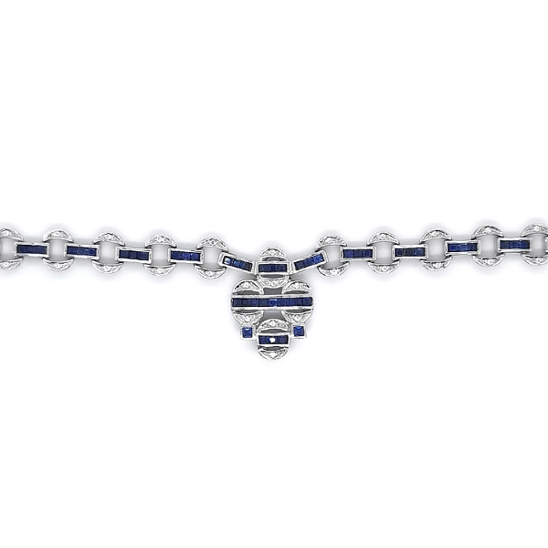 Колье из белого золота с кристаллами Swarovski