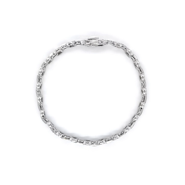 Элегантный женский браслет из белого золота с кристаллами Swarovski