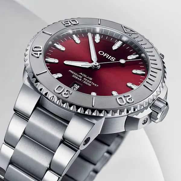 Oris Aquis Date Cherry Edition 01 733 7766 4158-07 8 22 05PEB