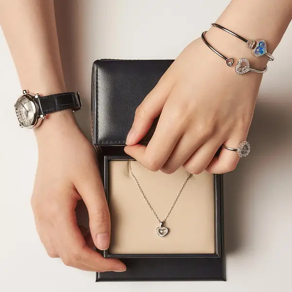 Золотой браслет Chopard Happy Diamonds 85A614-1202