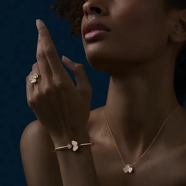 Золотой браслет Chopard Happy Hearts 85A083-5702