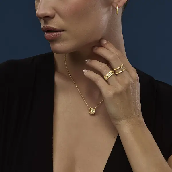 Золотые серьги Chopard Ice Cube 837702-0006