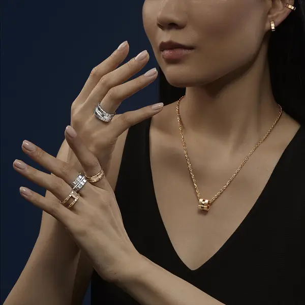 Золотое кольцо Chopard Ice Cube 827006-5010