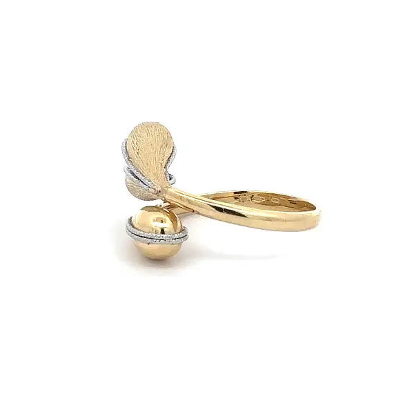 Золотое кольцо с аметистом – органичный двухцветный дизайн