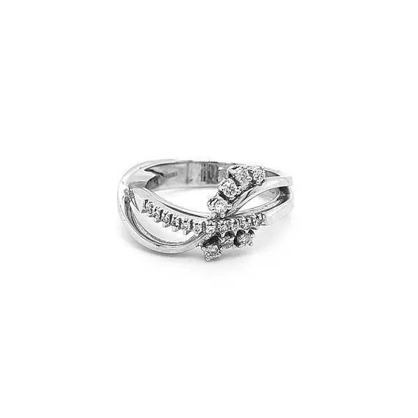 Золотое кольцо с бриллиантами