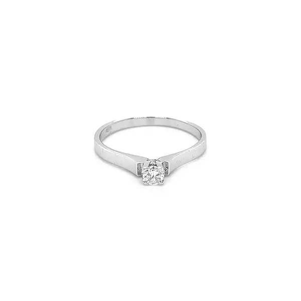 Золотое обручальное кольцо с бриллиантом