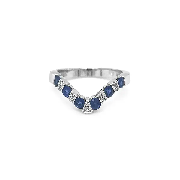 Золотое кольцо с сапфирами и бриллиантами