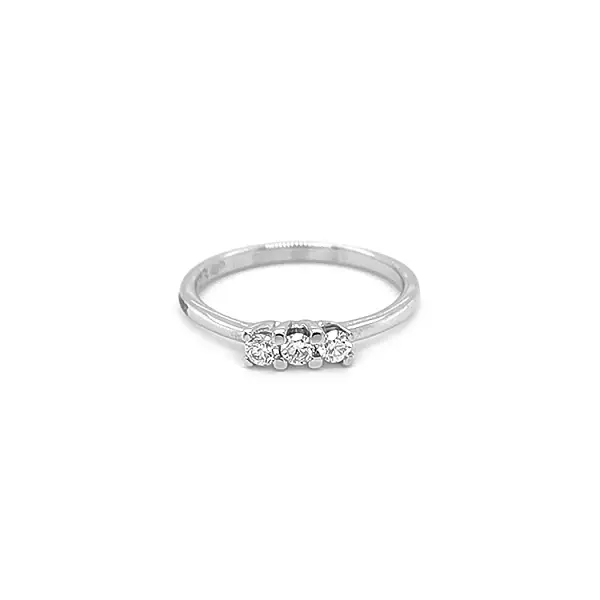 Золотое кольцо с бриллиантами