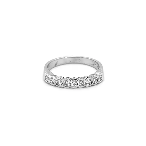 Золотое кольцо с бриллиантами