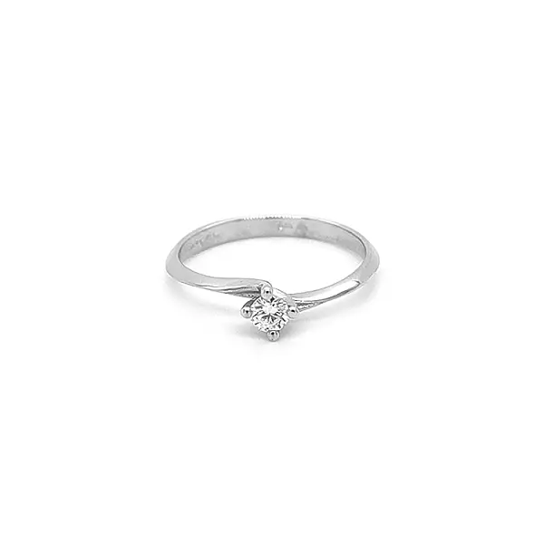 Золотое обручальное кольцо с бриллиантом