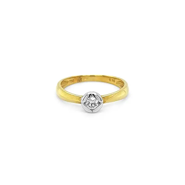 Золотое обручальное кольцо с бриллиантом