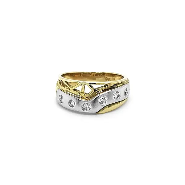 Золотое кольцо с бриллиантами