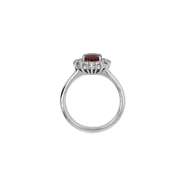 Золотое кольцо с рубином и бриллиантами