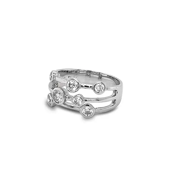 Золотое кольцо с бриллиантами