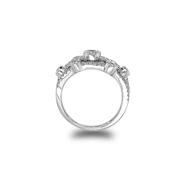 Золотое кольцо с бриллиантами