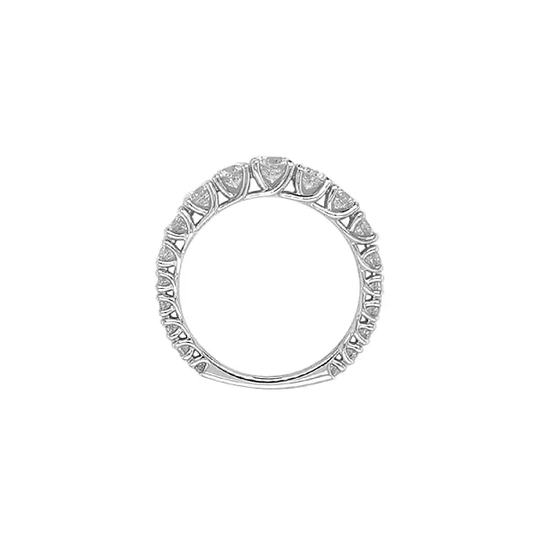 Золотое кольцо с бриллиантами