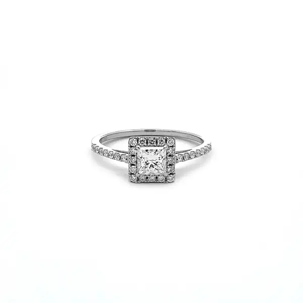 Золотое обручальное кольцо с бриллиантами