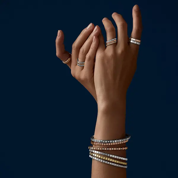 Золотое кольцо Chopard Ice Cube 827702-1267