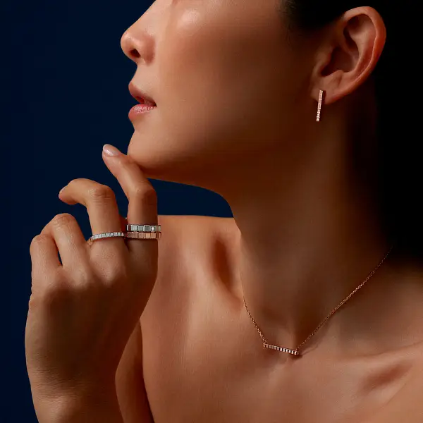 Золотое кольцо Chopard Ice Cube 829834-1070