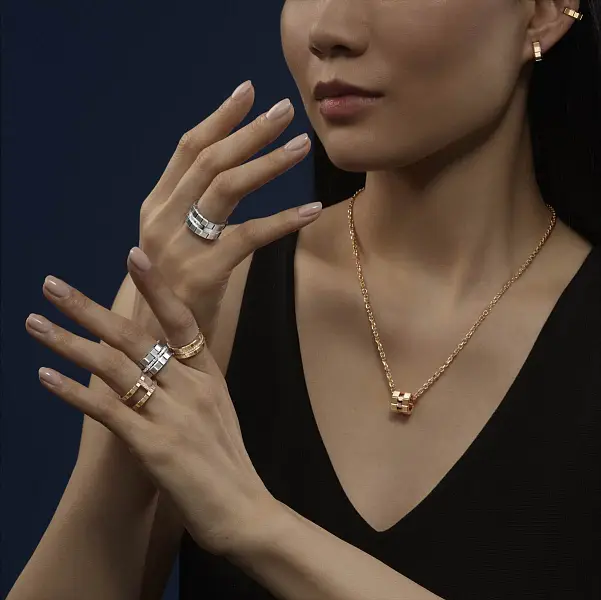 Золотое кольцо Chopard Ice Cube 827006-5007