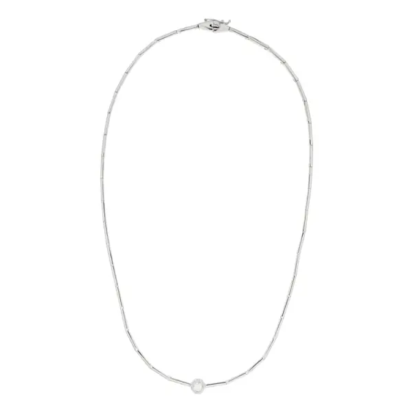 Золотое колье с бриллиантом