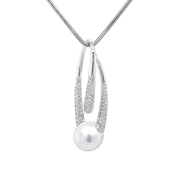 Золотая подвеска с натуральным жемчугом и бриллиантами