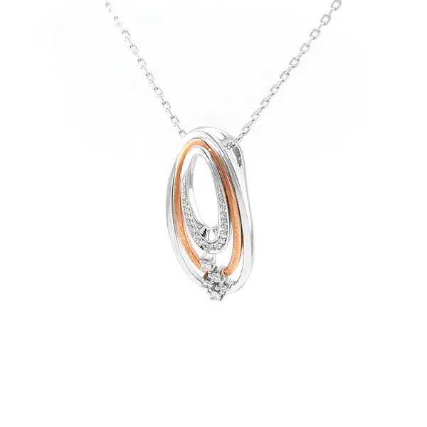 Золотая подвеска с бриллиантами