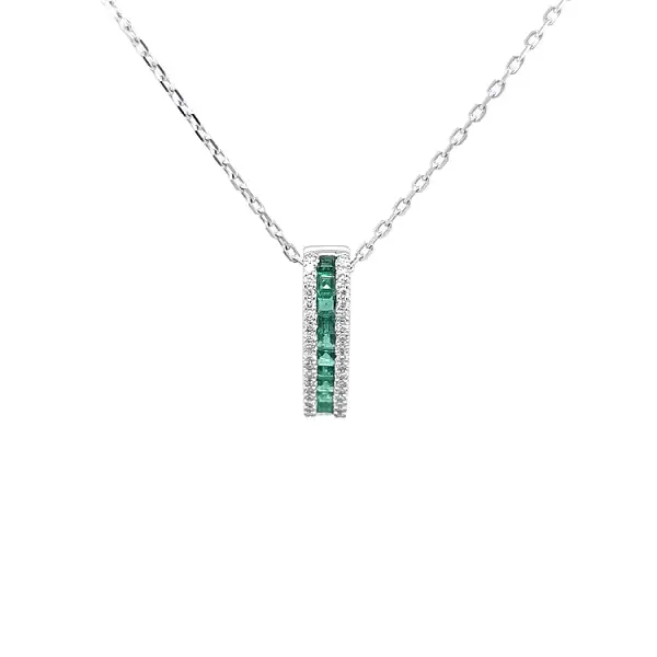 Золотая подвеска с изумрудами и бриллиантами