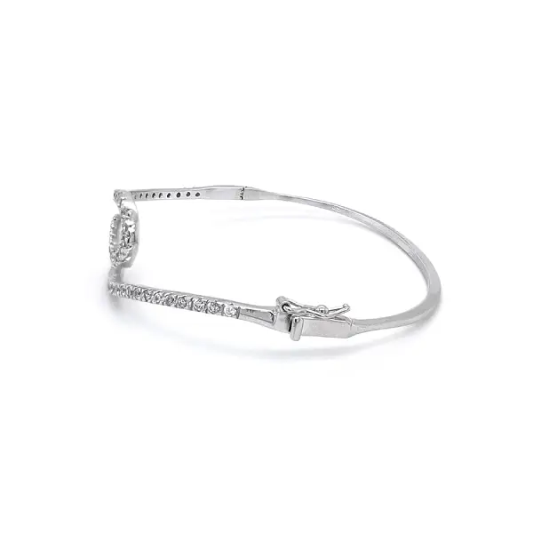 Женский браслет с цирконами из белого золота