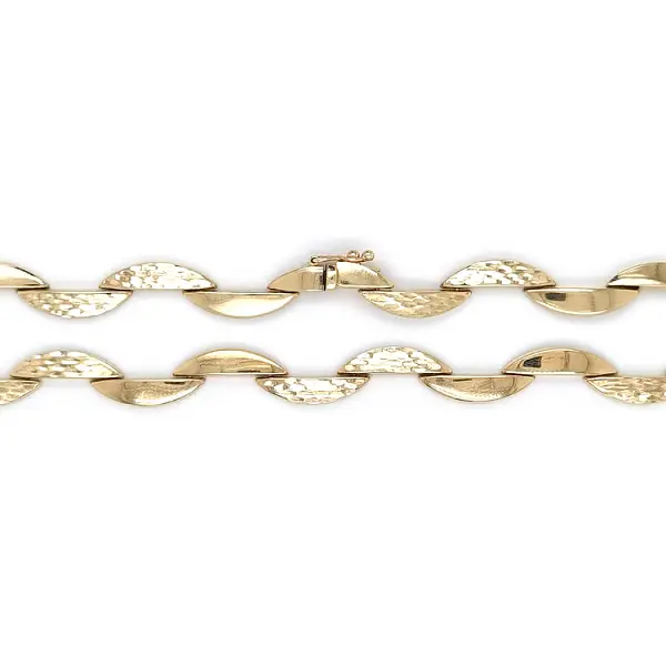 Золотое женское ожерелье