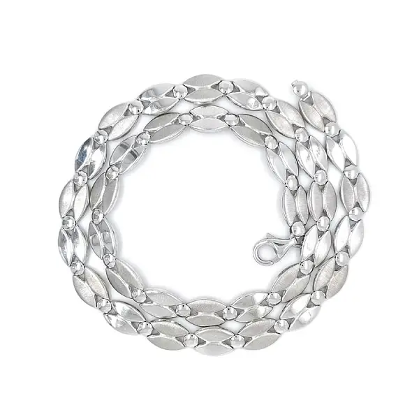 Женское ожерелье из белого золота