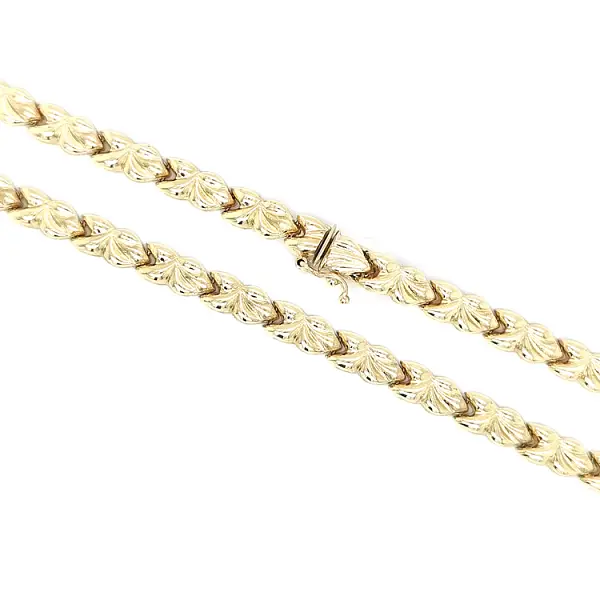 Золотое женское ожерелье