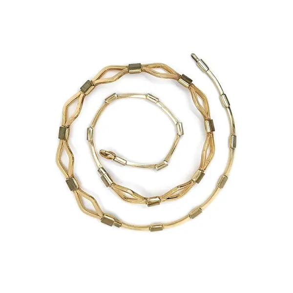 Золотое женское ожерелье