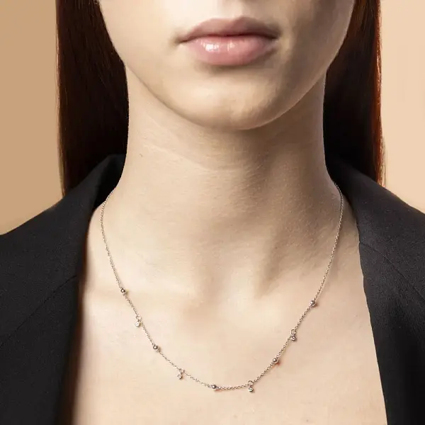 Колье с цирконами из белого золота