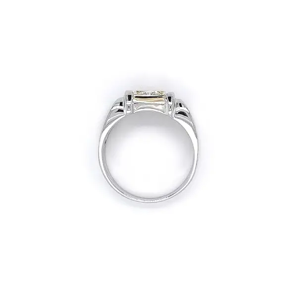 Кольцо с цирконом из комбинированного золота