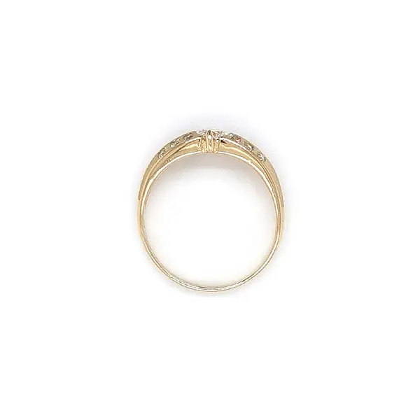 Золотое кольцо с цирконами