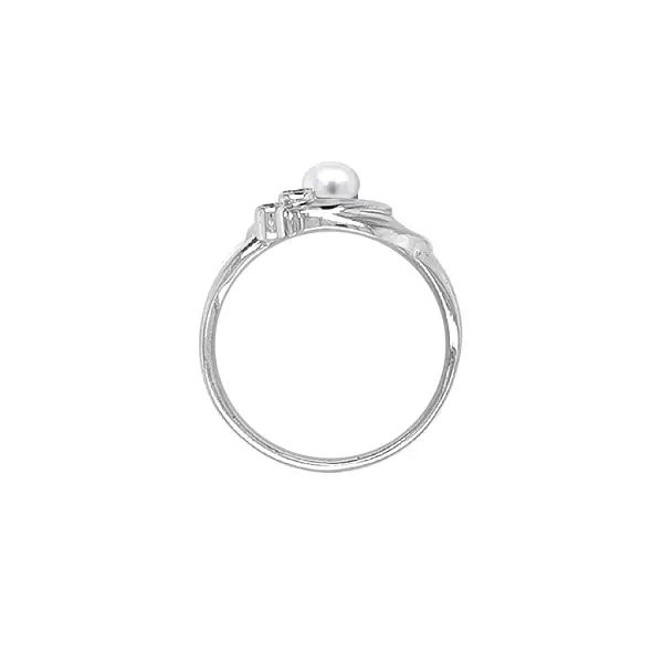 Золотое кольцо с жемчугом и цирконами