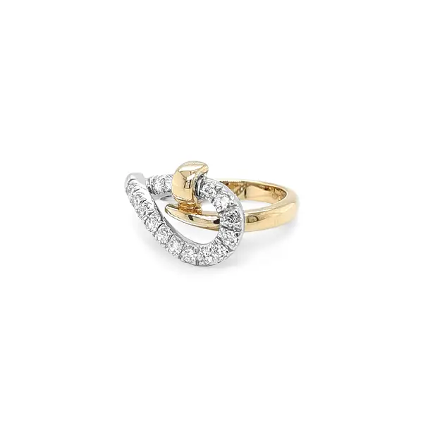 Золотое кольцо с цирконами