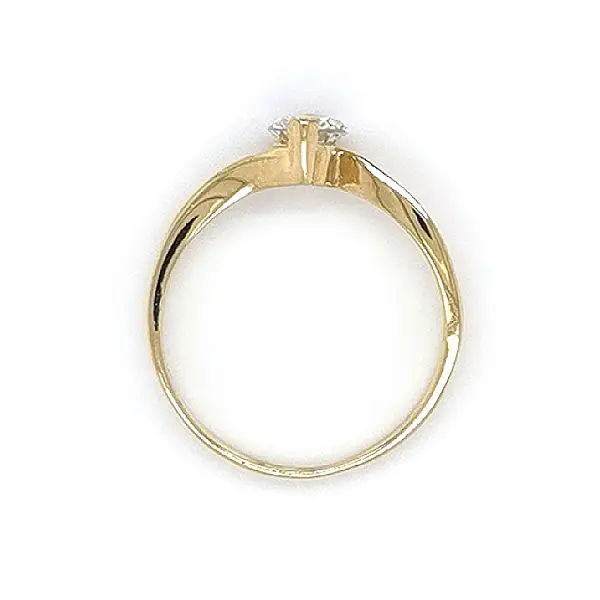 Золотое обручальное кольцо с цирконом