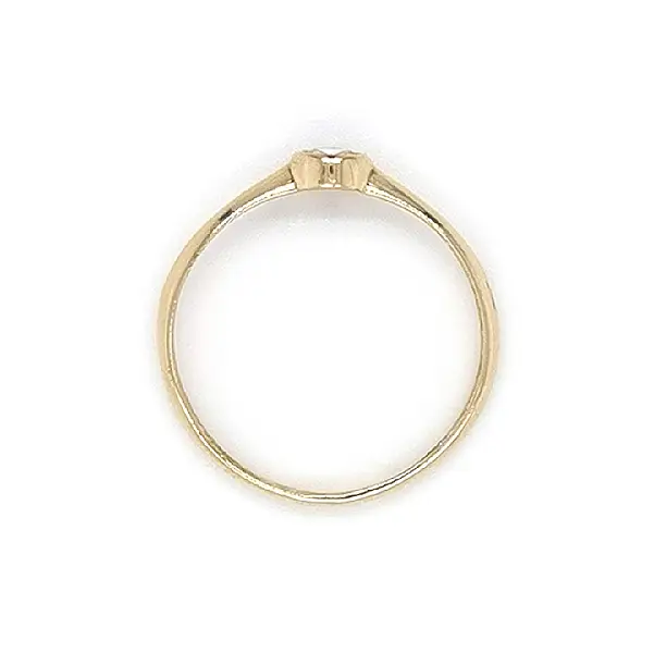 Золотое обручальное кольцо с цирконом