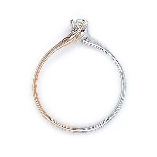 Обручальное кольцо с цирконом из комбинированного золота