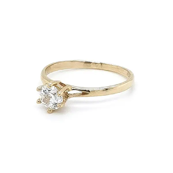 Золотое обручальное кольцо с цирконом