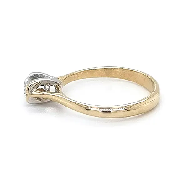 Обручальное кольцо с цирконом из комбинированного золота